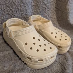 CROCS Vanilla Classic Hiker Xscape Clogs Size 8W / 6M