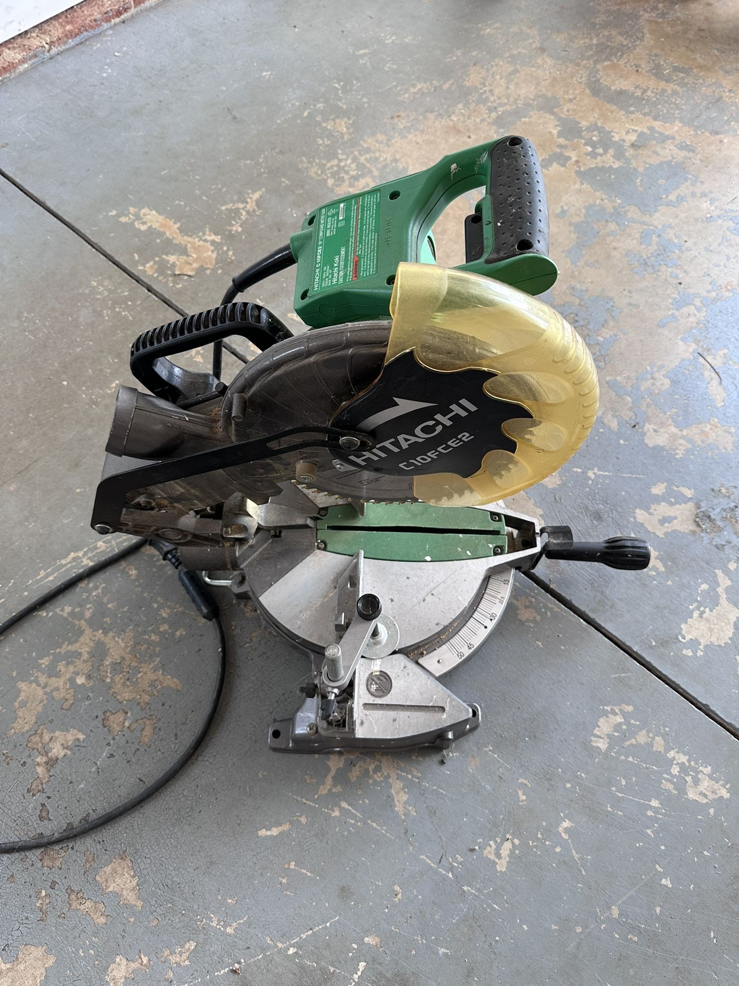 Hitachi Compound Miter Saw