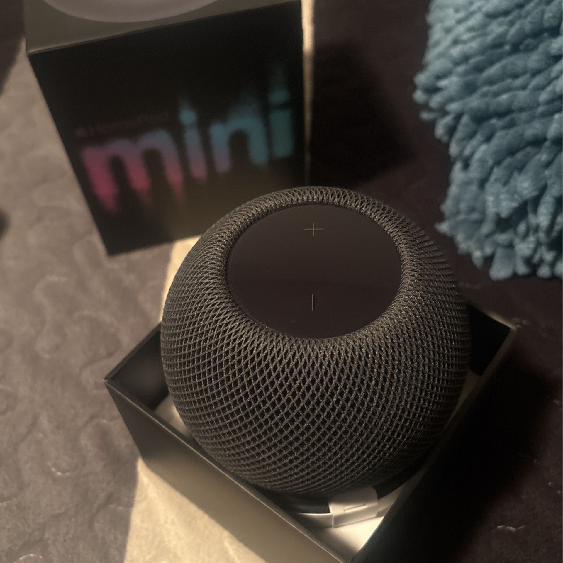 Apple Mini HomePod