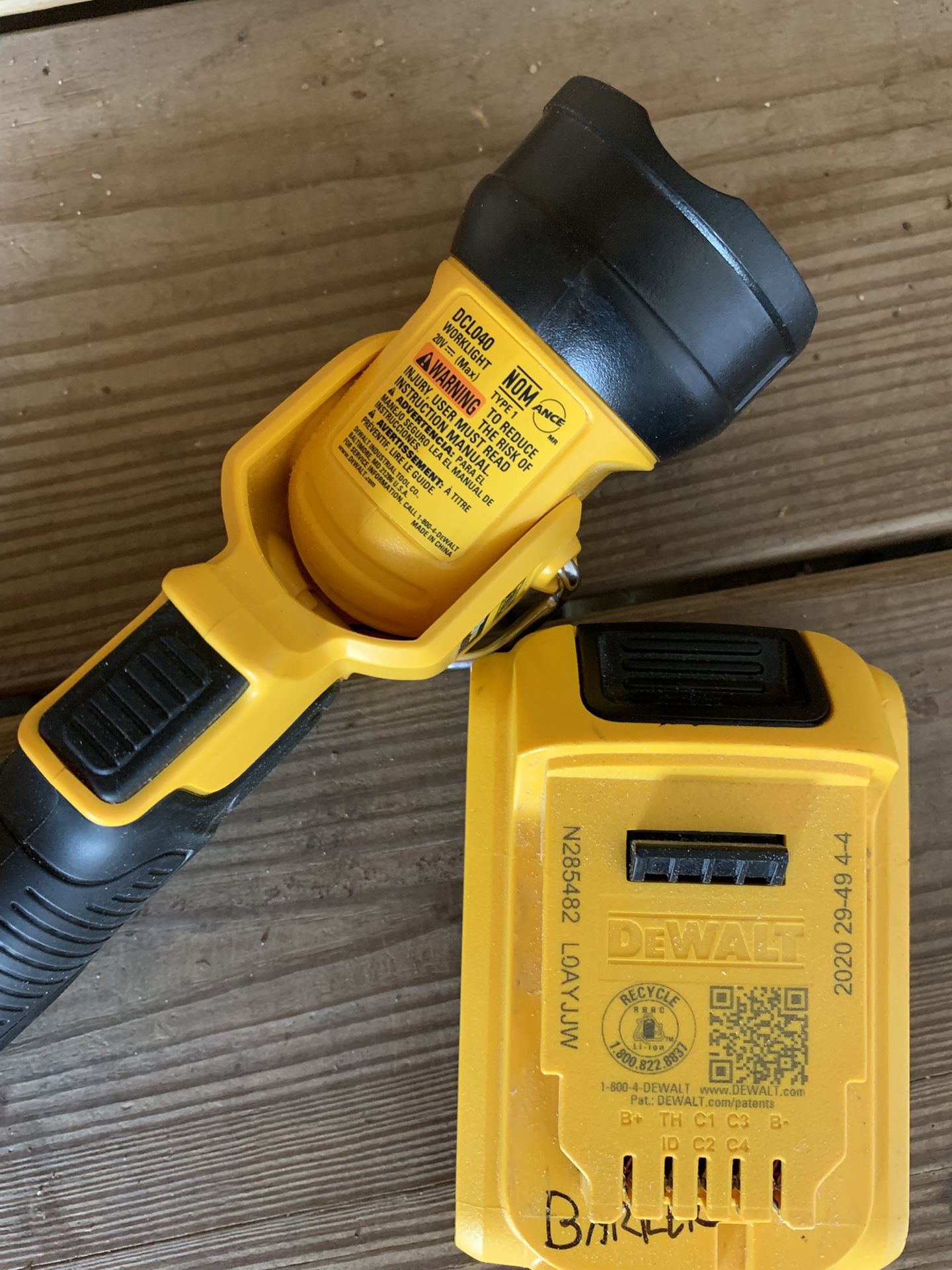 Dewalt Flashlight/battery