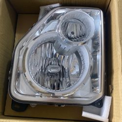 pair of lights Jeep Loberty 2008 2011