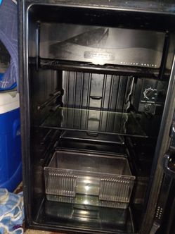 Mini fridge