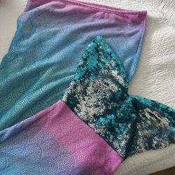 Mermaid Tail With Sequins Blanket