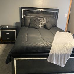 Allura Black LED Panel Bedroom Set (Queen and King Bed Frame