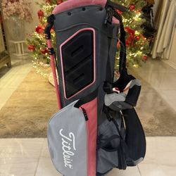 titleist Woman’s Golf Bag