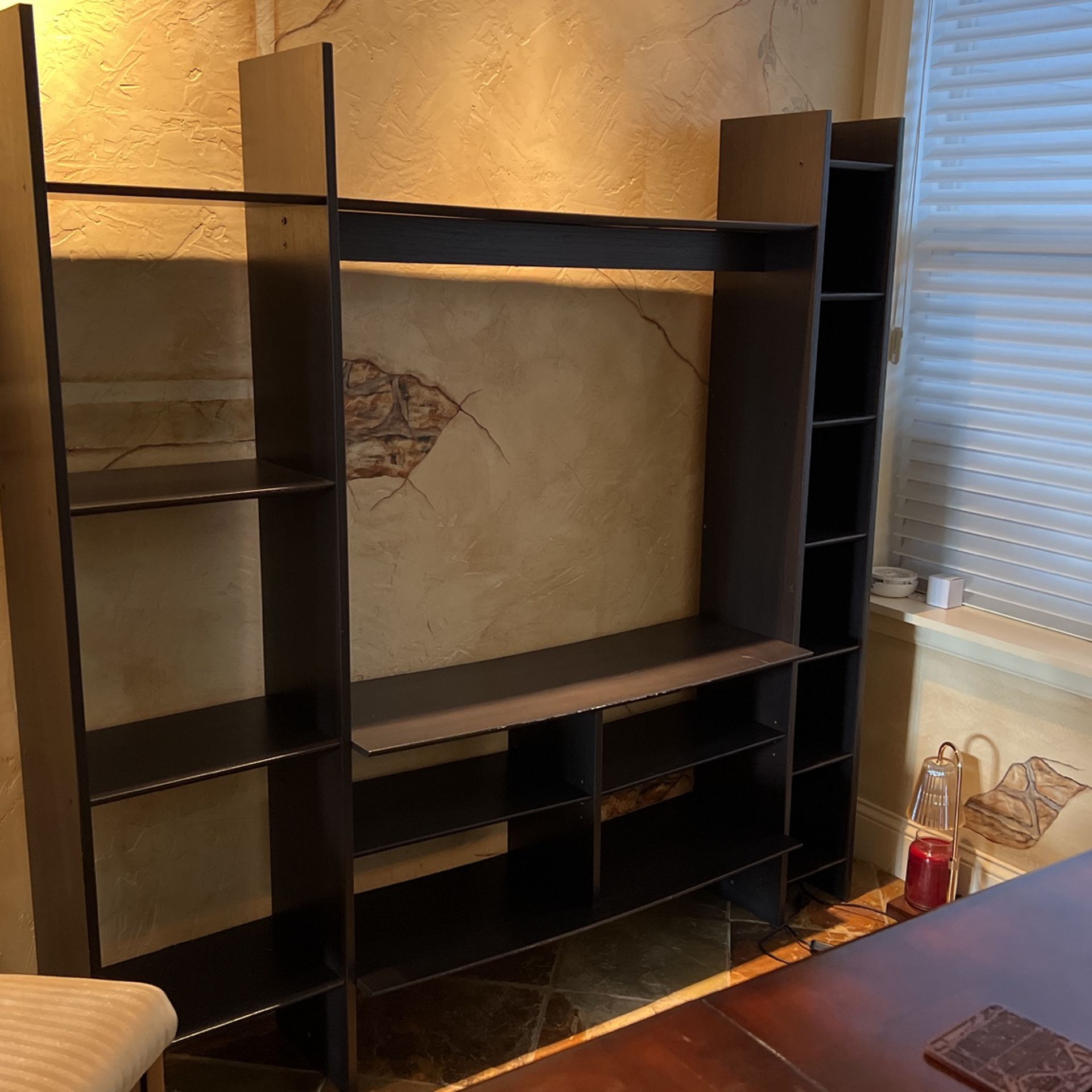 Entertainment Shelf/center