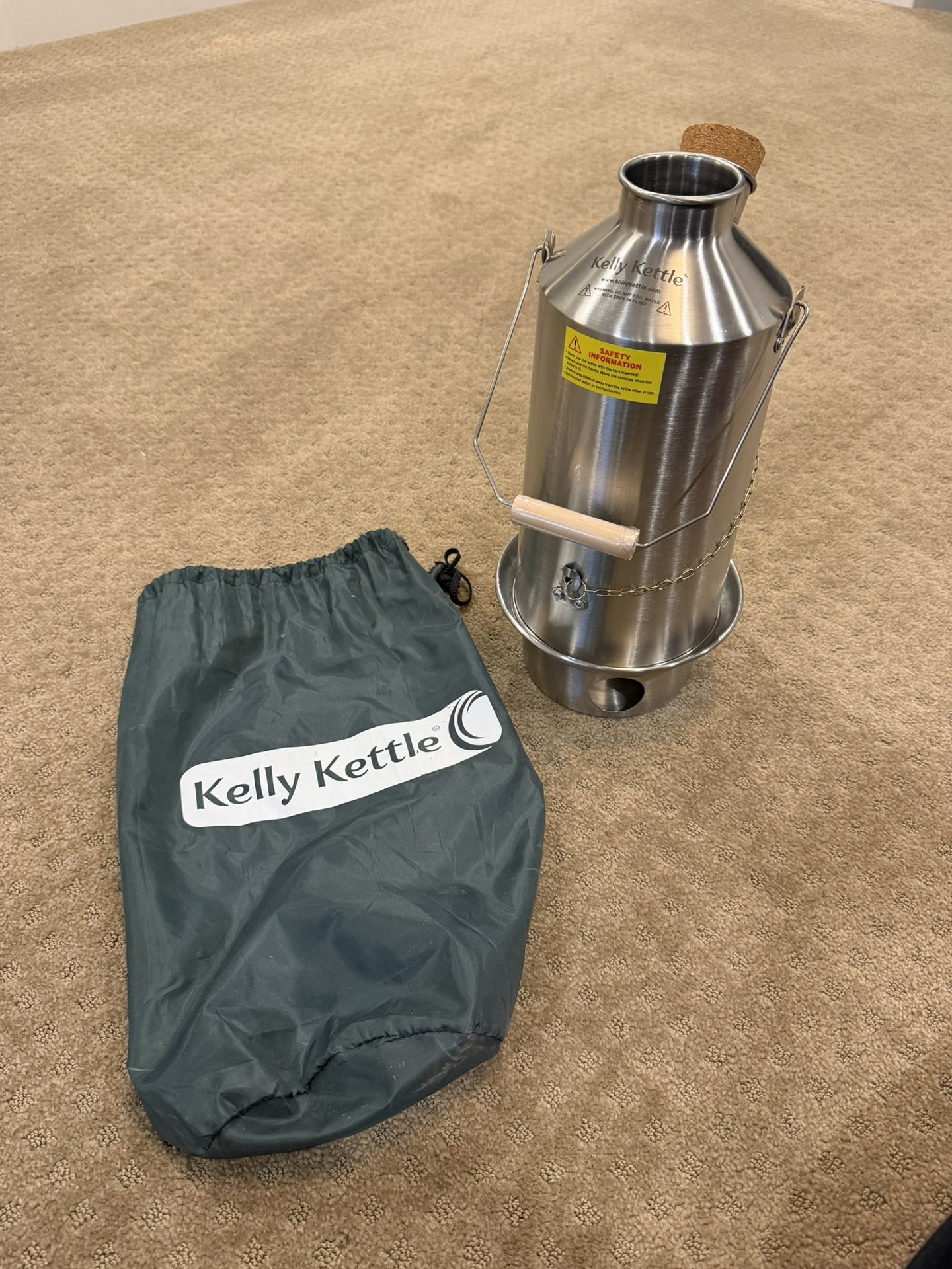 Kelly Kettle stainless steel camp kettle is perfect for camping emergencies backpacking Brand New!