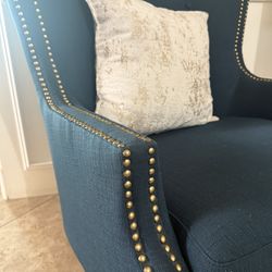 Accent chair