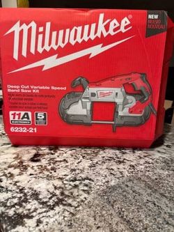 Milwaukee Deep Cut Variable Speed Band Saw Kit