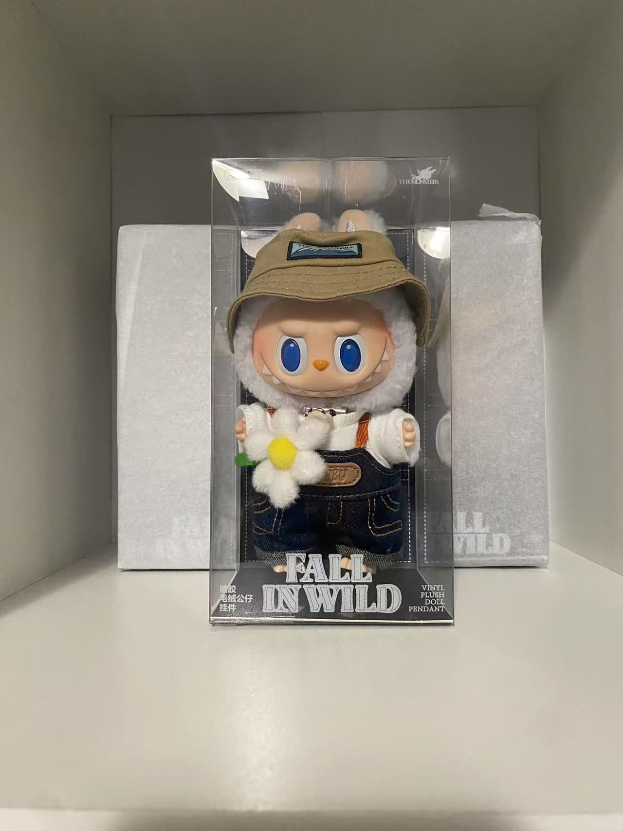 Labubu Fall In Wild
