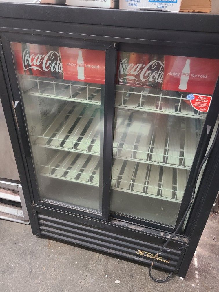 Beverage Cooler for Sale in Beverly Hills, CA OfferUp