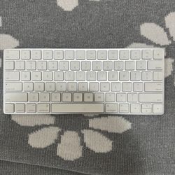 Apple keyboard
