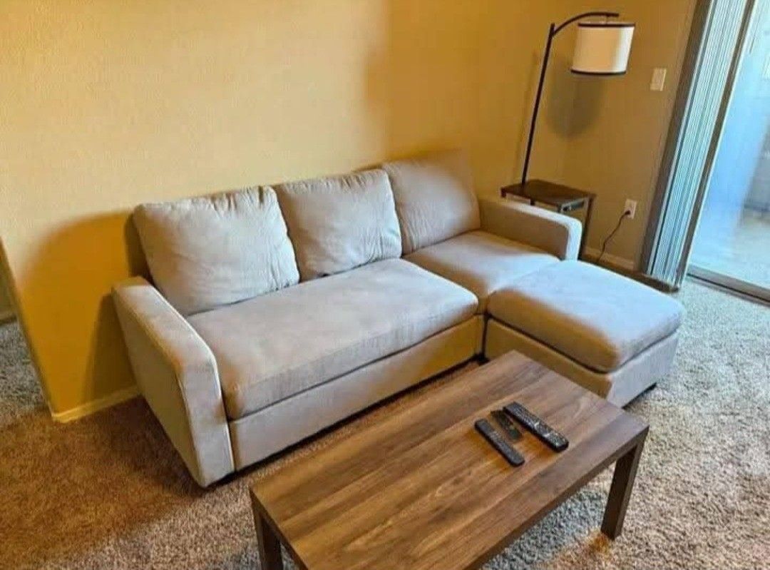 Sectional Couch With Ottoman Piece