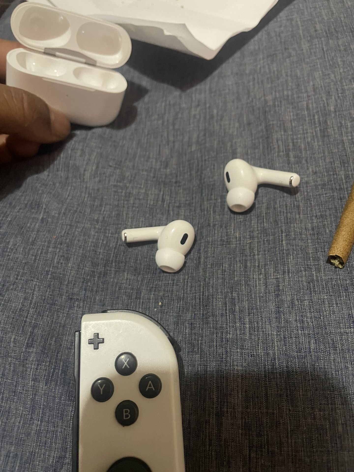 Earbuds