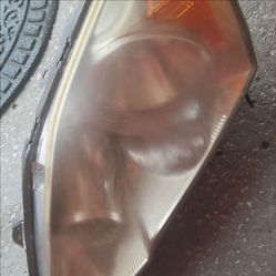 2011 honda crv driverside headlight