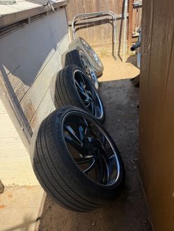 24 Street Force Wheels Tires