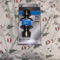 Brand New Door Knob Set For A Bed Or Bath Room 
