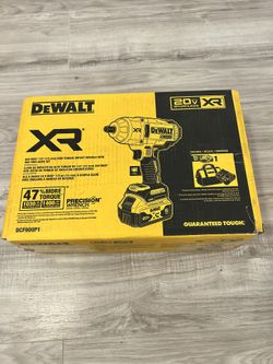 DEWALT 20V MAX Lithium-Ion Cordless 1/2 in. Impact Wrench Kit