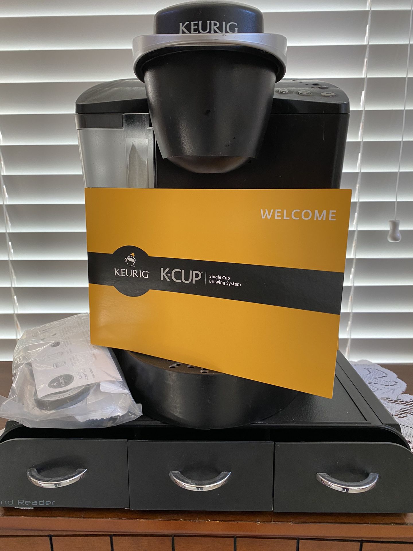 Keurig Coffee Maker & K-cup Storage
