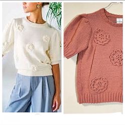 NWOT Joie Floral Appliqué Short Sleeve embroidered Knit Crewneck Sweater -Small