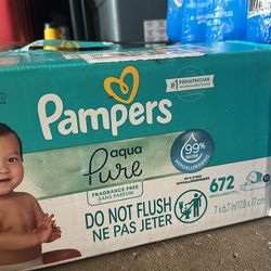 New Pampers Aqua Pure Wipes 672 ct