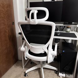 Gaming Chair / 8hr Chair 
