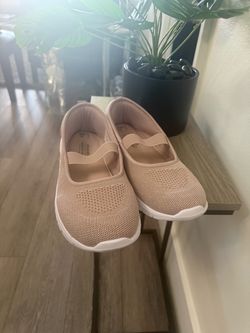 Pretty Shoes with glittery style