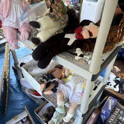 Dolls 