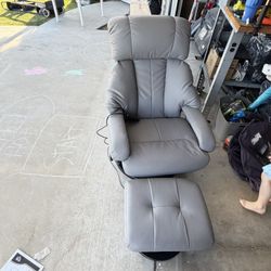 Swivel Recliner with Ottoman