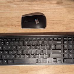 Dell Wireless Keyboard And Mouse KM714