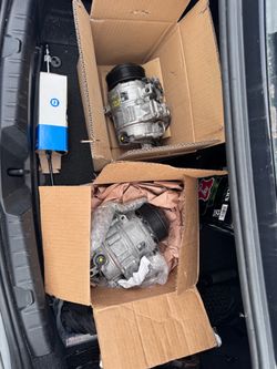 2 x BMW Compressor AC broken clutch on both