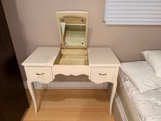 White Vanity Desk with Flip-Up Mirror & Storage - French Country Style