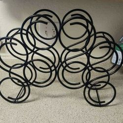Vintage Swirl Wrought Iron 8 Wine Bottle Rack Holder Heavy  20 × 16 × 6 inches