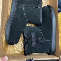 KOOLABURRA UGGS KID SIZE 4