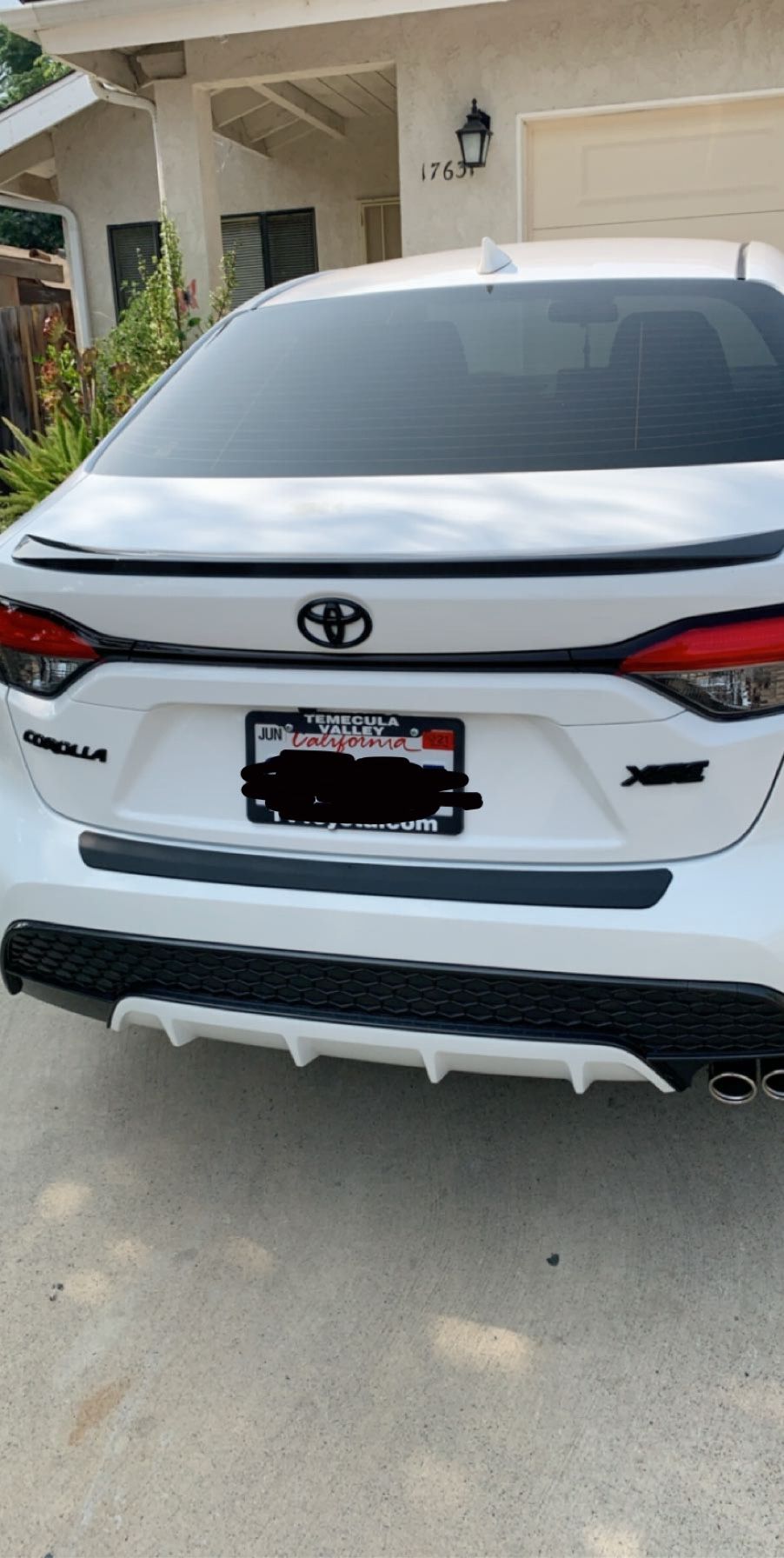 Toyota Corolla Emblem Overlay (SE only)