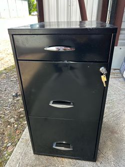 Locking 3-Drawer Metal File Cabinet with Key