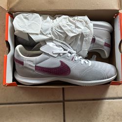Nike Streetgato Shoes