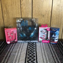 Hello Kitty Earbuds 