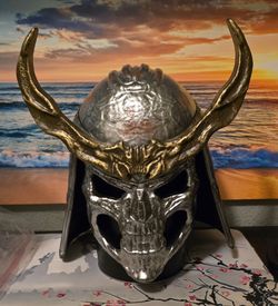 Mortal Kombat 2 - Shao Kahn Helmet Popcorn Bucket