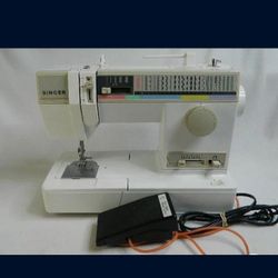 Singer Sewing  Machine