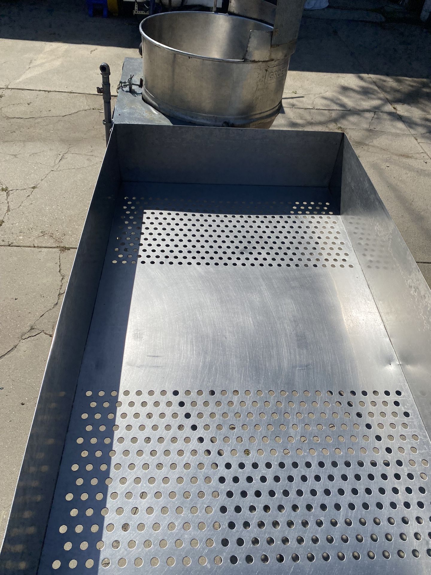 Kettle/Sifting Table