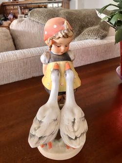 Goose Girl by HUMMEL Vintage figurine 47/11