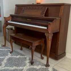 Baldwin 1993 Console Piano