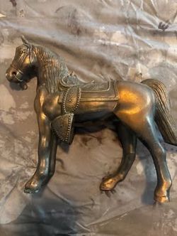 Vintage cast metal horse figurine