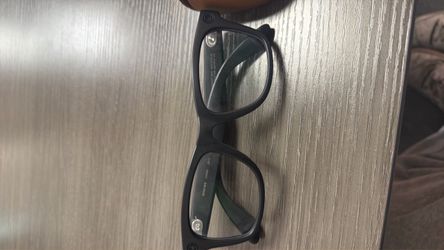 Meta glasses