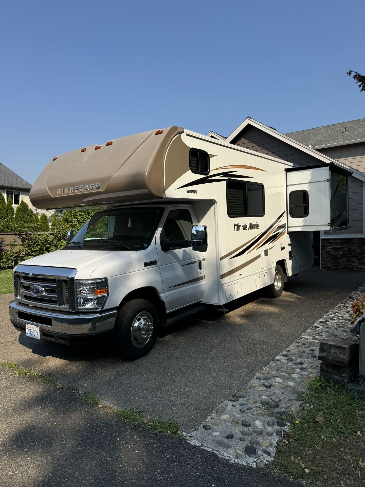 2018 Ford WINNEBAGO