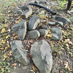 Miscellaneous size Fieldstone rock for sale