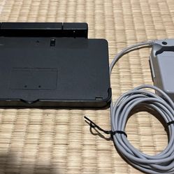 Original Nintendo 3DS Battery Charging Dock with power supply adapter 