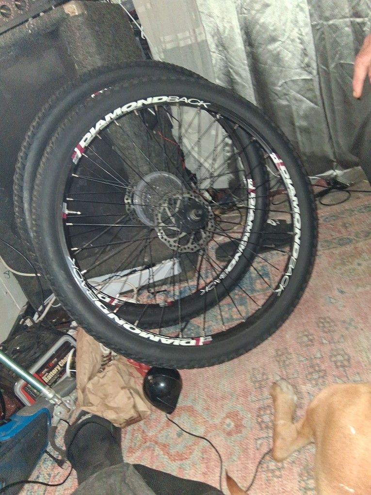 Diamondback 27.5 Bike Tires Disk Brake And Quick Release