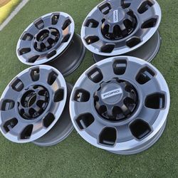 4 2025 FORD F250 TREMOR WHEELS 18" Basically New 